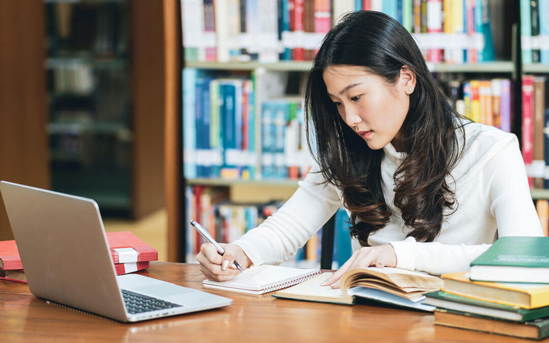 Warum ergänzende Online-Zertifikate dein Studium auf das nächste Level heben